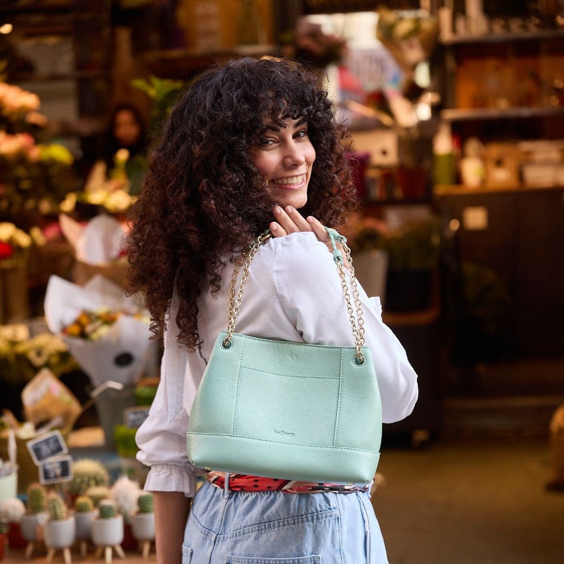 Sac en Cuir Small Tote Vert Lifestyle #couleur_vert sauge